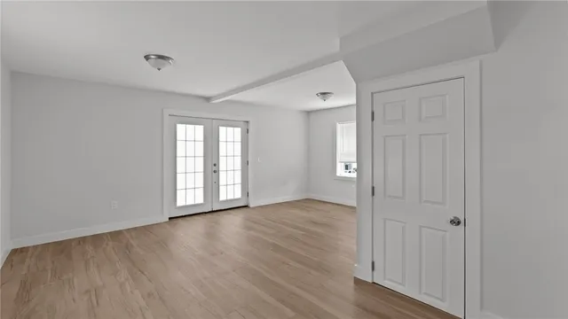 $2,850 | 2958 East Main Road, Portsmouth, RI 02871