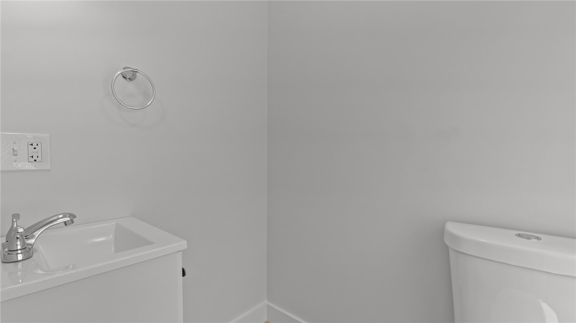 2958 East Main Road Portsmouth, RI 02871 - Photo 14 of 34