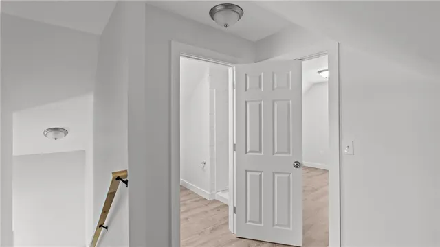 $2,850 | 2958 East Main Road, Portsmouth, RI 02871