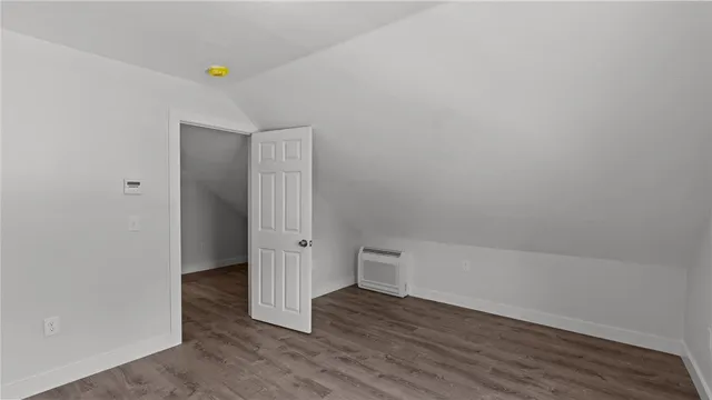 $2,850 | 2958 East Main Road, Portsmouth, RI 02871