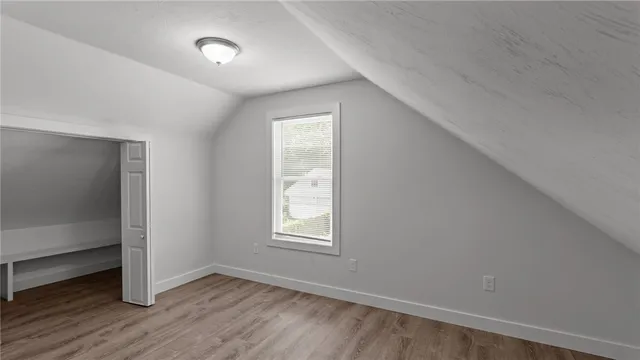 $2,850 | 2958 East Main Road, Portsmouth, RI 02871