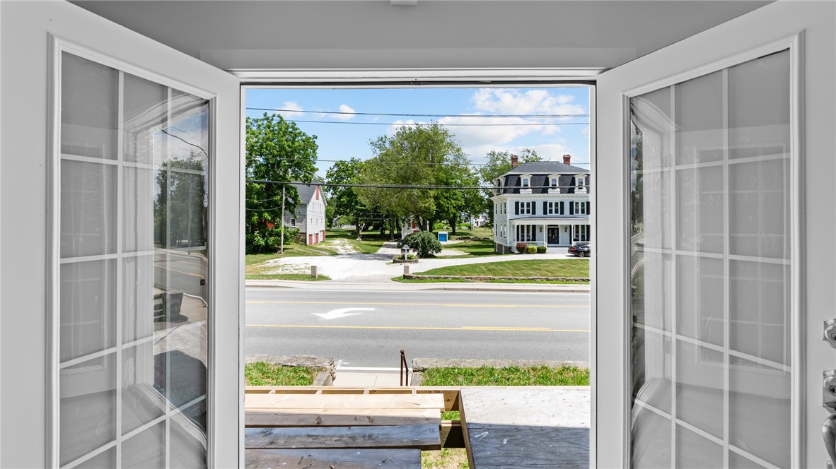 2958 East Main Road Portsmouth, RI 02871 - Photo 4 of 34