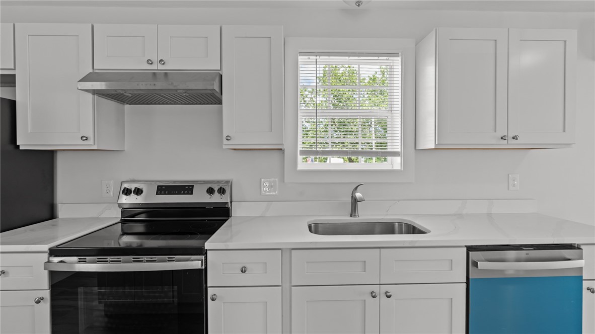 2958 East Main Road Portsmouth, RI 02871 - Photo 8 of 34