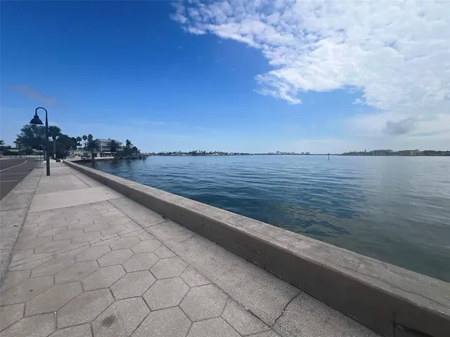 $4,100 | 1800 Pass A Grille Way, Unit 4, St. Pete Beach, FL 33706