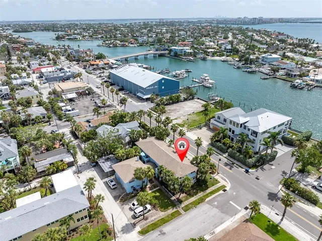 $4,100 | 1800 Pass A Grille Way, Unit 4, St. Pete Beach, FL 33706