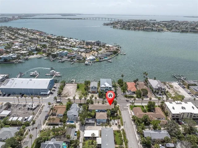 $4,100 | 1800 Pass A Grille Way, Unit 4, St. Pete Beach, FL 33706