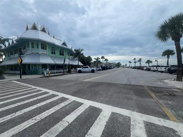 $4,100 | 1800 Pass A Grille Way, Unit 4, St. Pete Beach, FL 33706