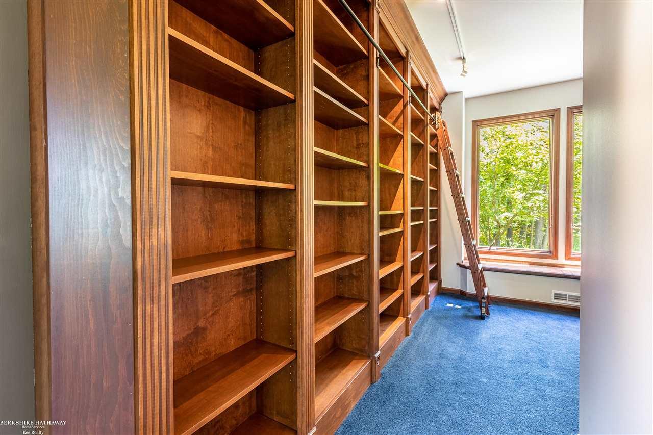 1821 North Summers Road Imlay City, MI 48444 - Photo 8 of 48 Office/Library