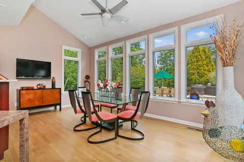 $1,599,000 | 8 Hedgerow Common, Weston, CT 06883