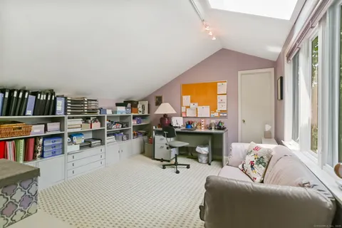 $1,599,000 | 8 Hedgerow Common, Weston, CT 06883