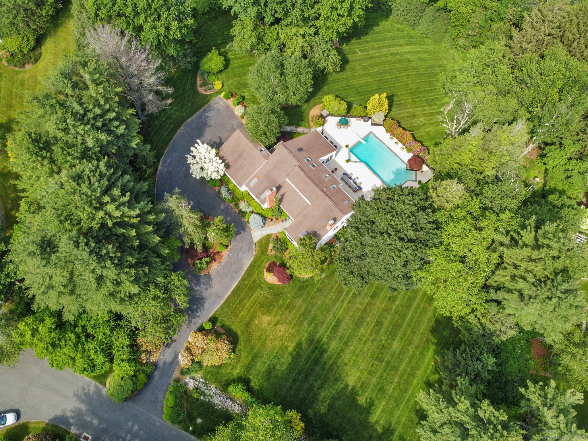 8 Hedgerow Common Weston, CT 06883 - Photo 37 of 37