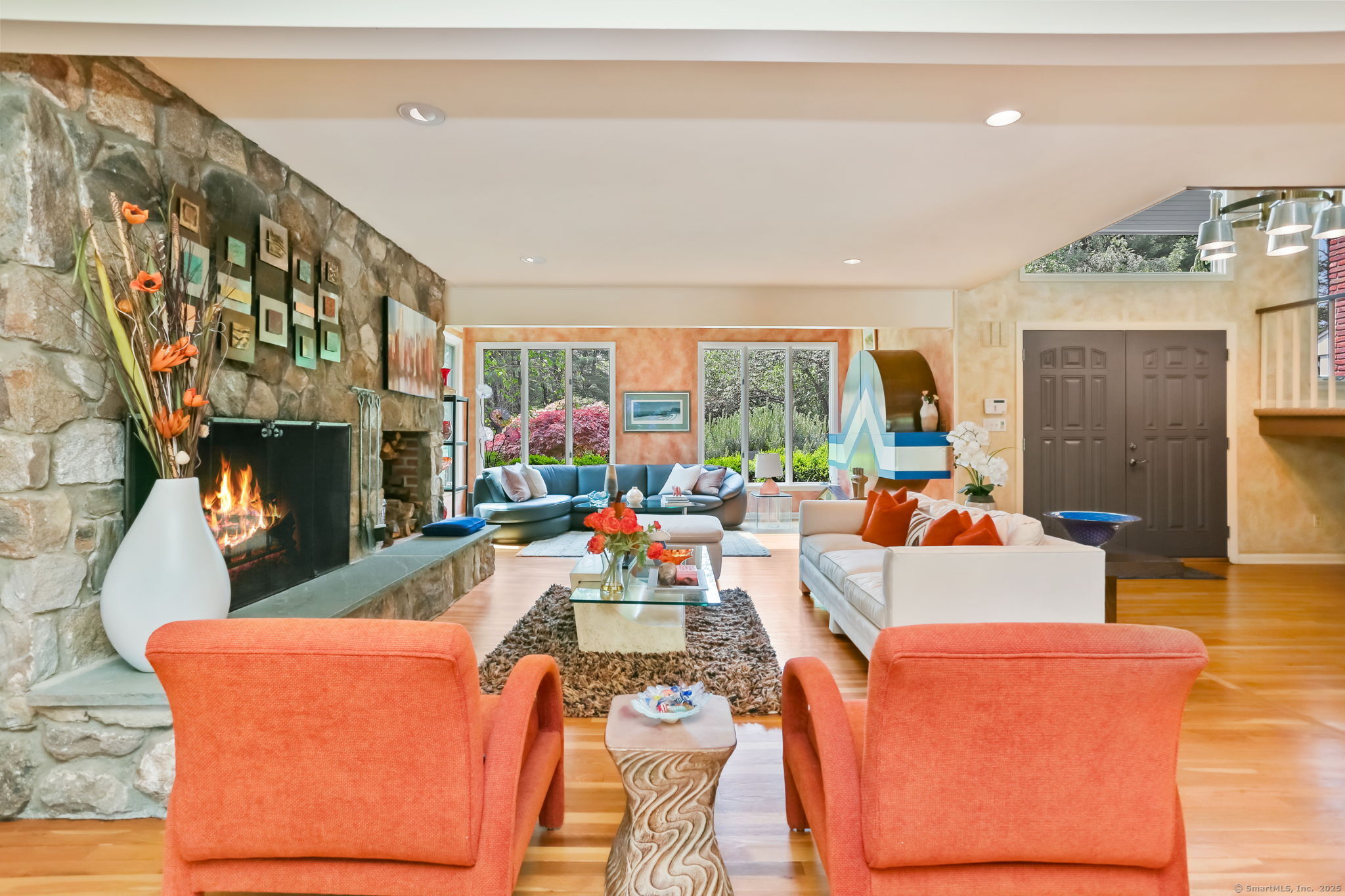 8 Hedgerow Common Weston, CT 06883 - Photo 7 of 37