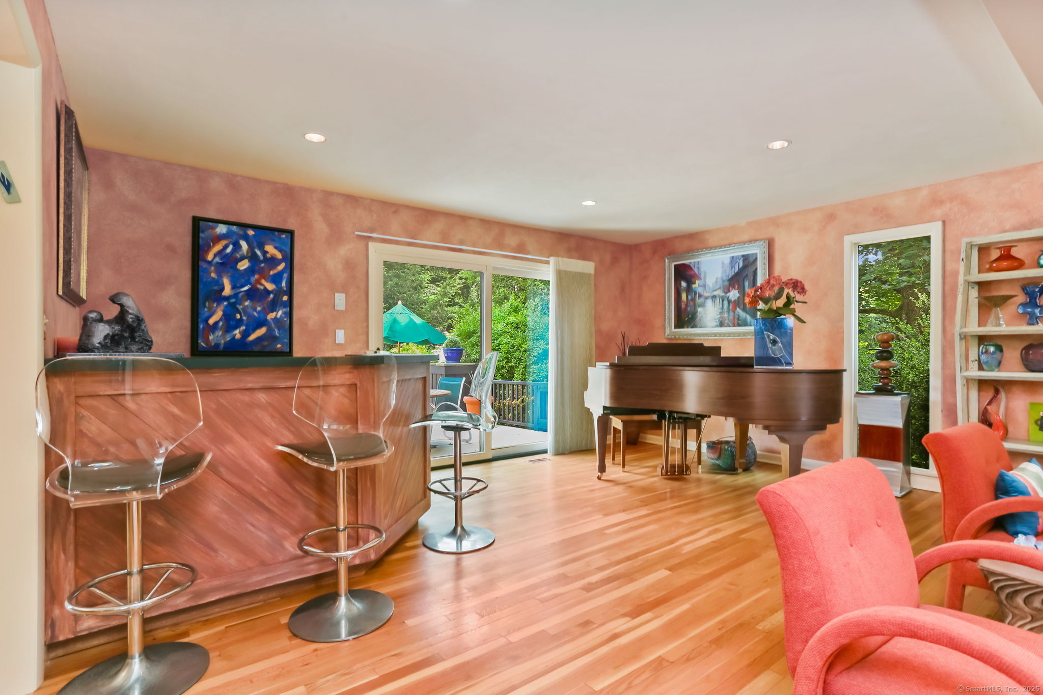 8 Hedgerow Common Weston, CT 06883 - Photo 8 of 37