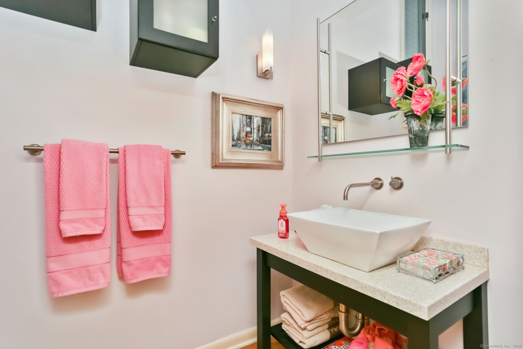 8 Hedgerow Common Weston, CT 06883 - Photo 10 of 37