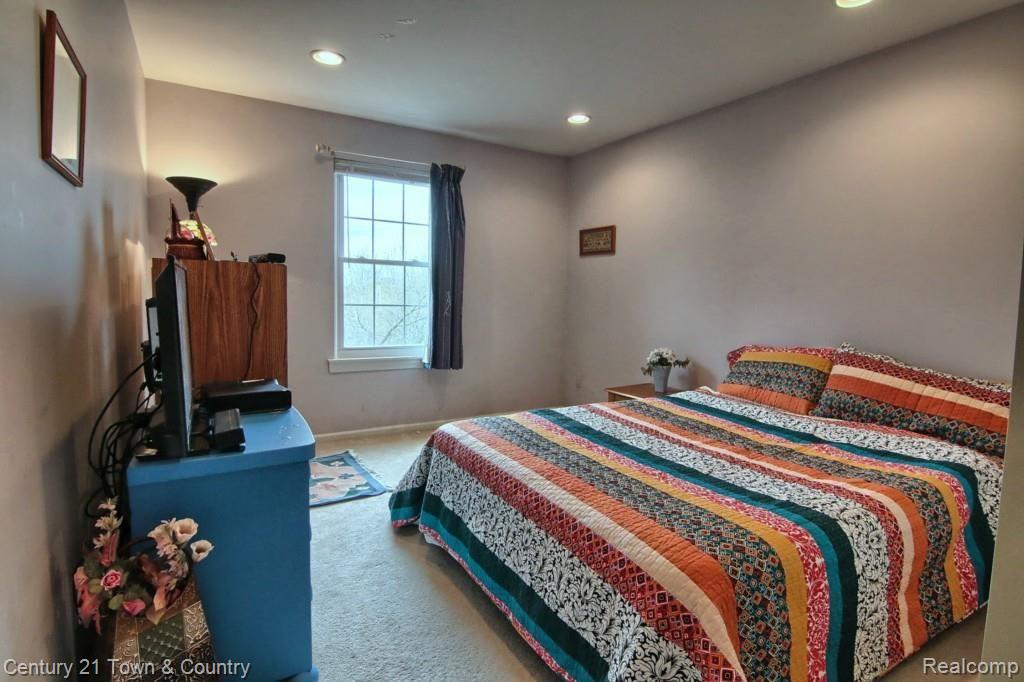 178 Grosvenor Drive Rochester Hills, MI 48307 - Photo 21 of 32