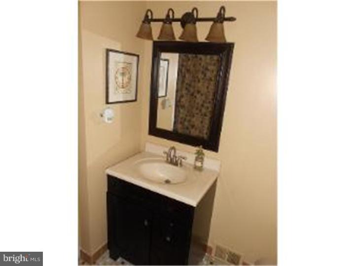 52 Autumn Road Churchville, PA 18966 - Photo 18 of 25 Bathroom