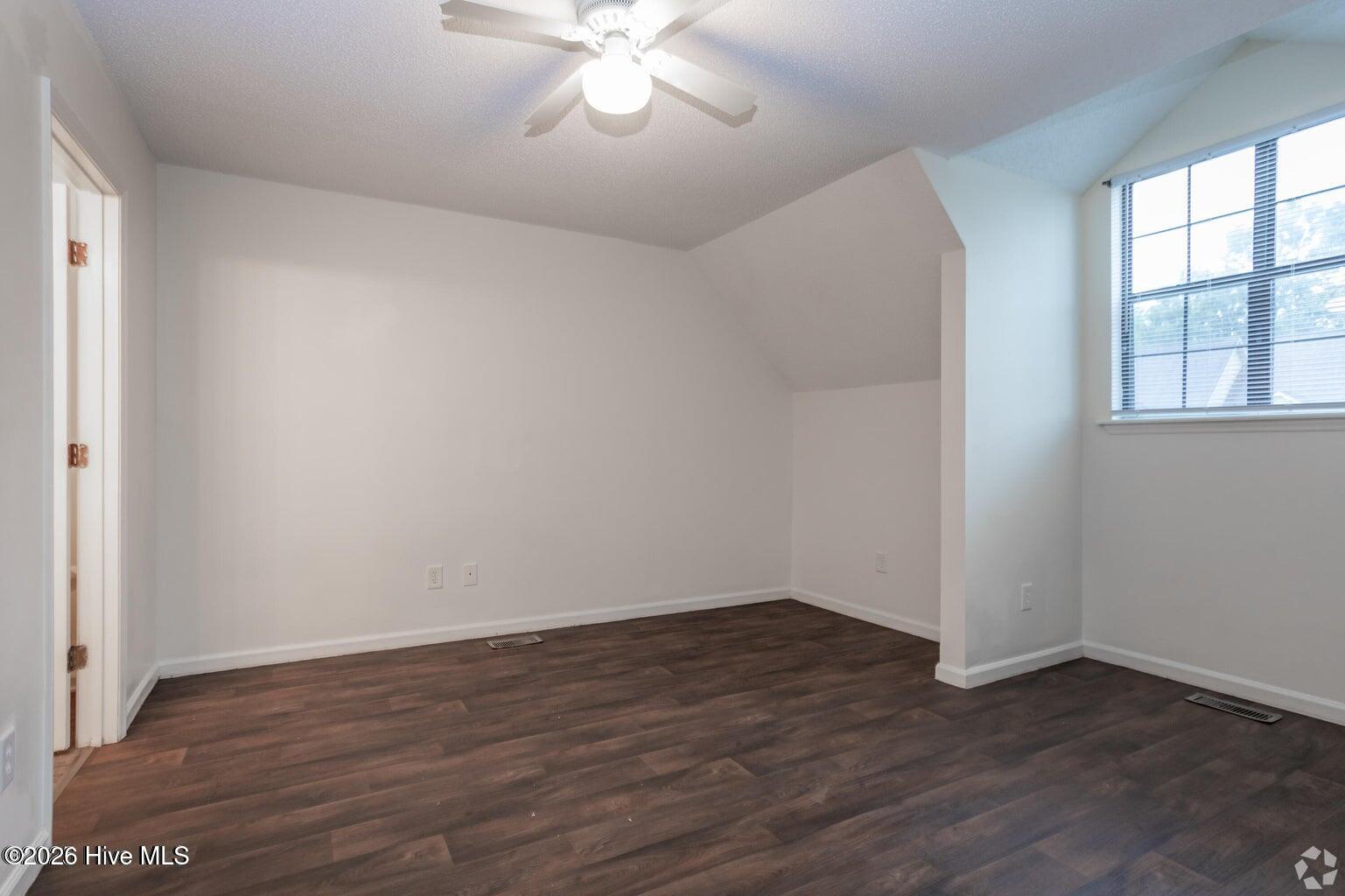905 Allen Road, Unit D2 Greenville, NC 27834 - Photo 6 of 12