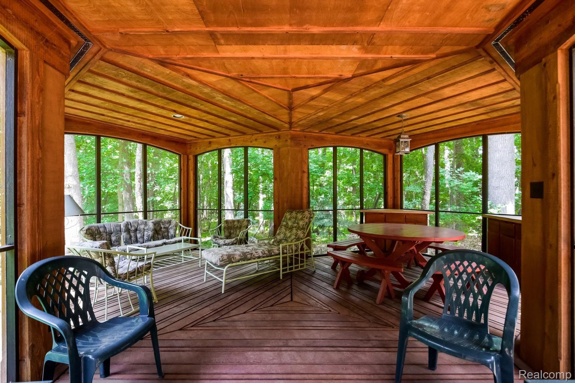 852 Peach Tree Lane Rochester, MI 48306 - Photo 36 of 54 042-Gazebo-5927682-medium.jpg
