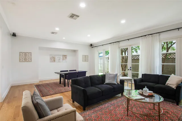 $1,330,000 | 354 Tealwood Drive, Houston, TX 77024