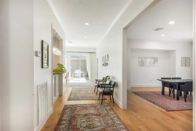 $1,330,000 | 354 Tealwood Drive, Houston, TX 77024