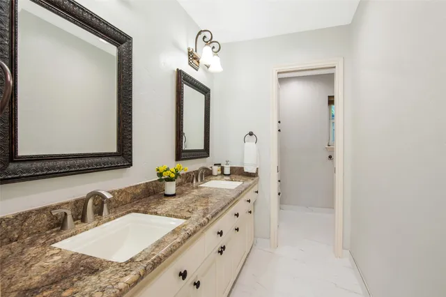 $1,330,000 | 354 Tealwood Drive, Houston, TX 77024