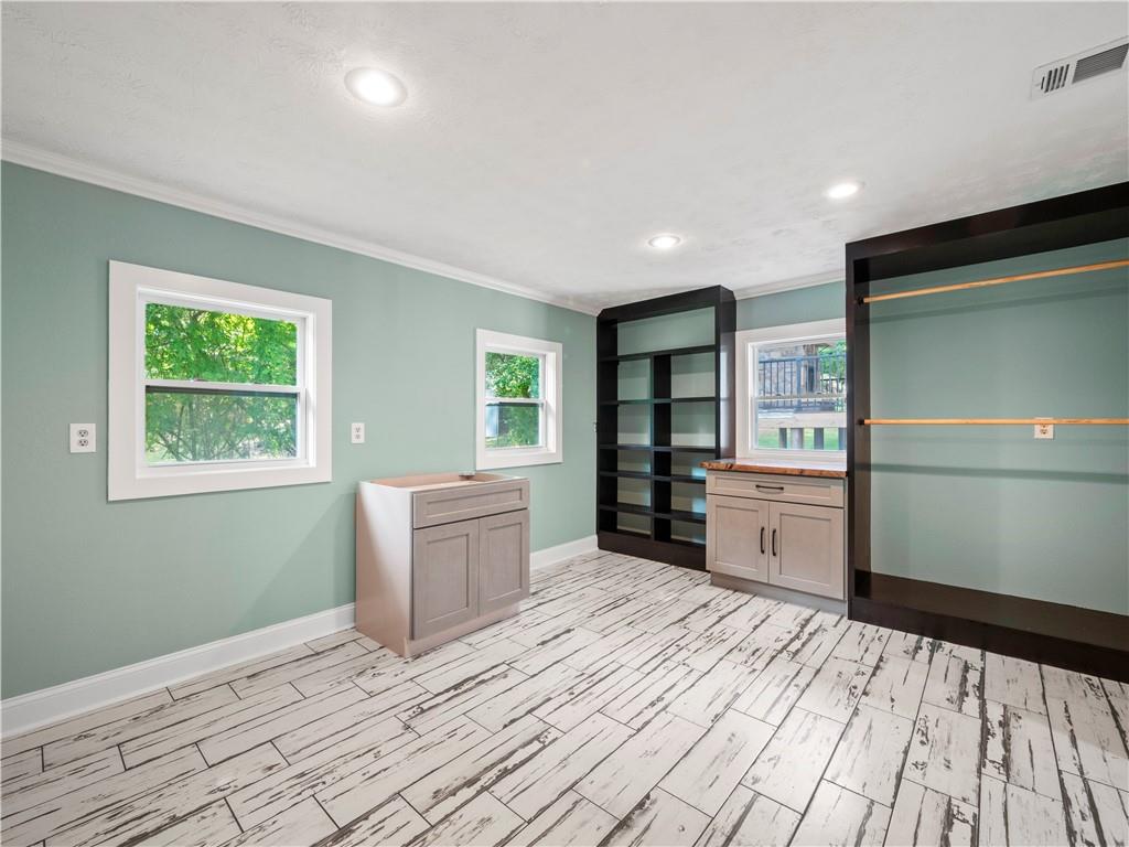 5209 Byers Road Gainesville, GA 30504 - Photo 20 of 34 a room with a bed and window