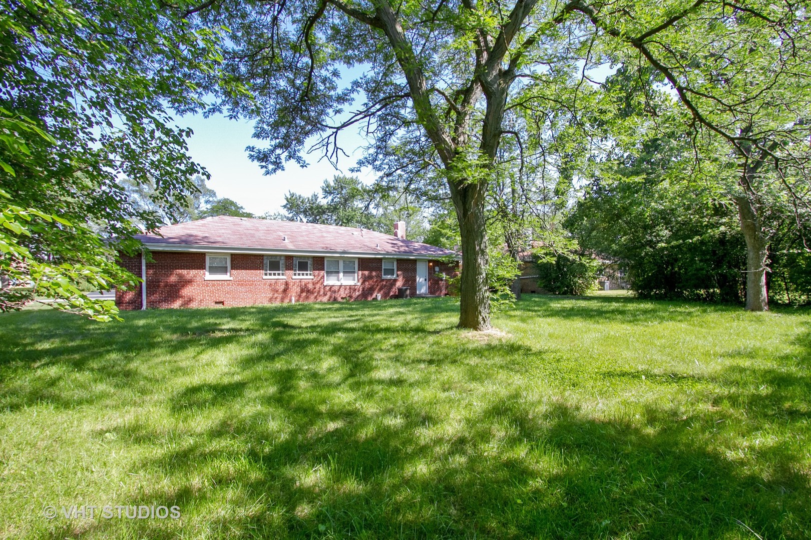 1008 Braemar Road Flossmoor, IL 60422 - Photo 10 of 10 a view of a house with a backyard