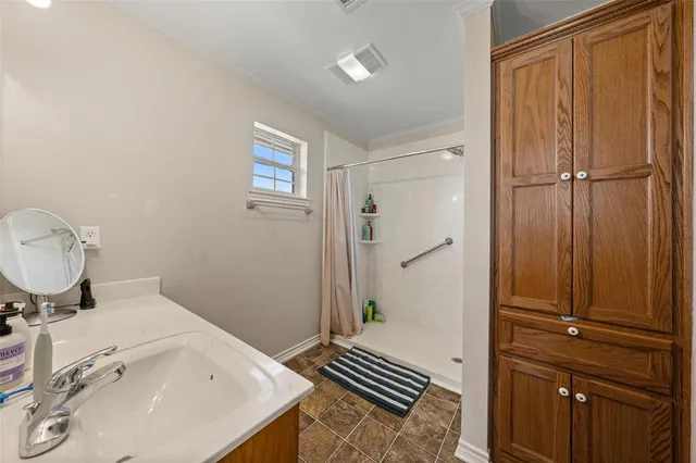 $839,900 | 771 Hcr 2233, West, TX 76691