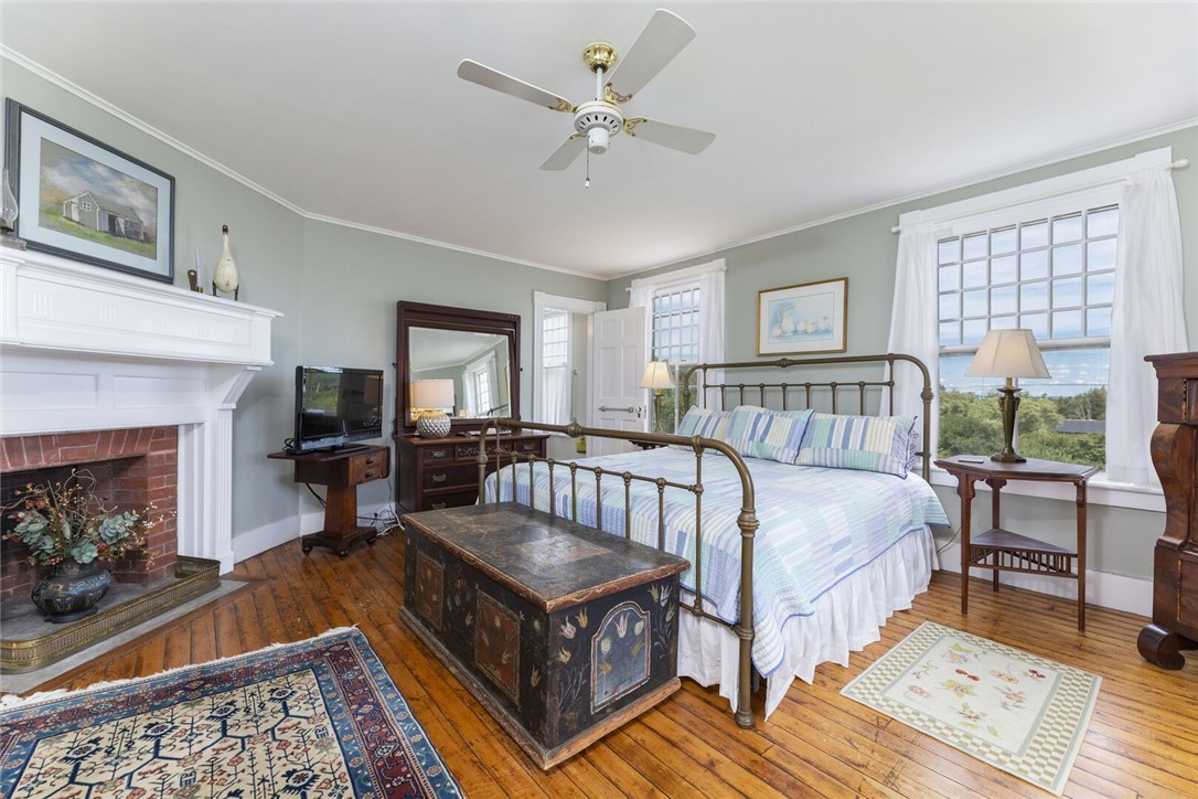 28 Newport Street Jamestown, RI 02835 - Photo 18 of 27