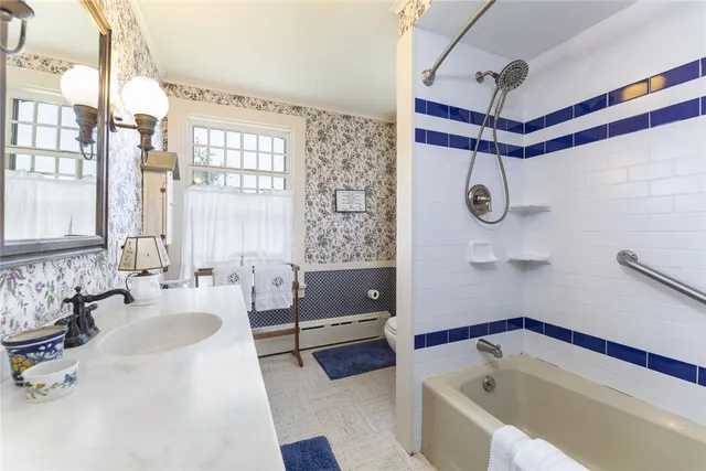 $4,000 | 28 Newport Street, Jamestown, RI 02835