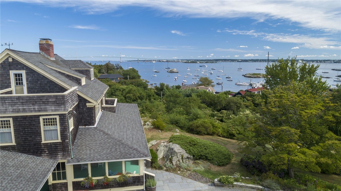 28 Newport Street Jamestown, RI 02835 - Photo 5 of 27