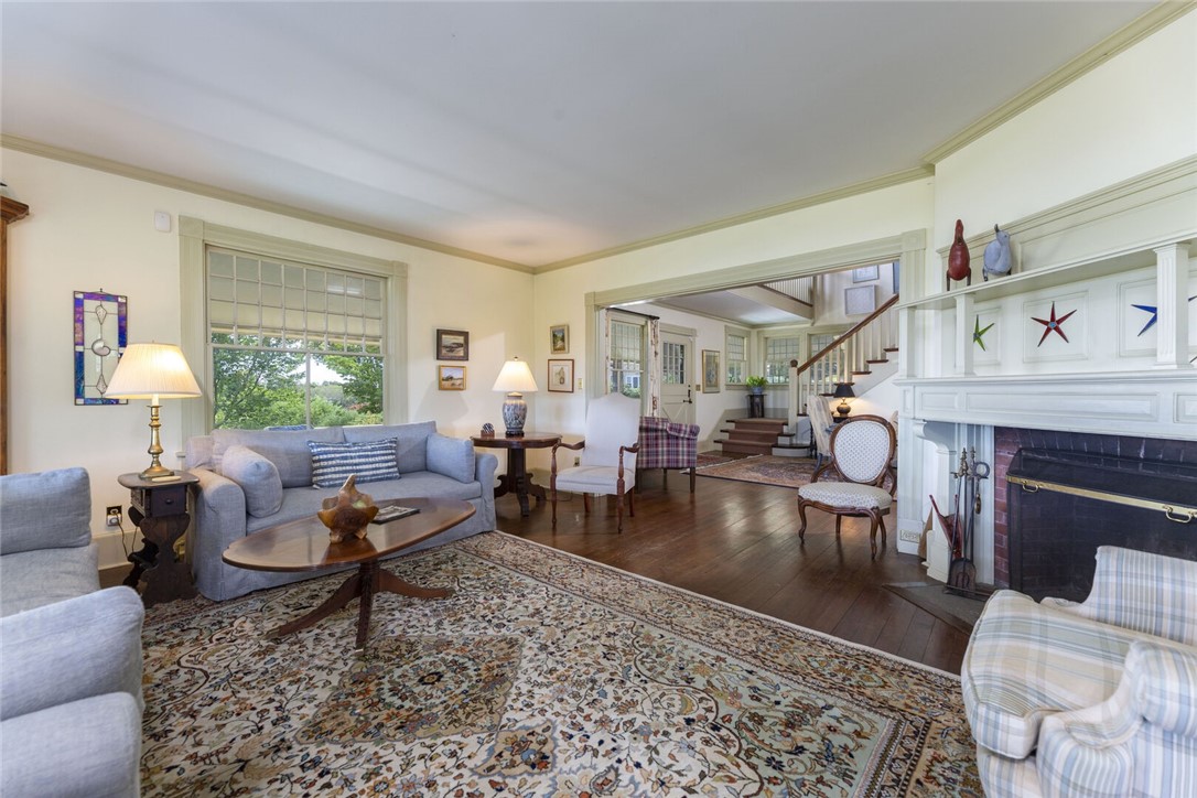 28 Newport Street Jamestown, RI 02835 - Photo 8 of 27