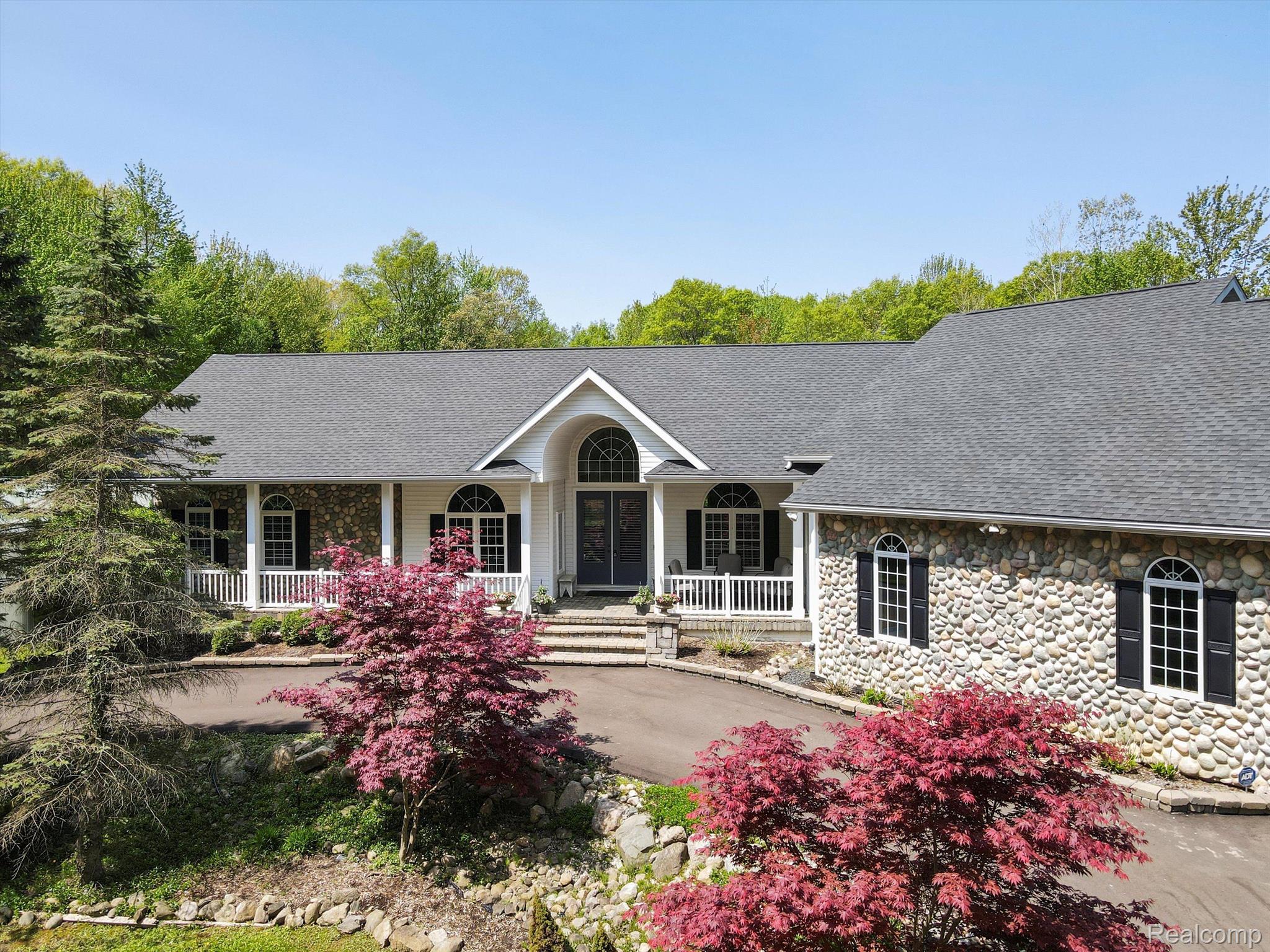 10333 Gibbs Road Clarkston, MI 48348 - Photo 1 of 87 Gallery Image 1