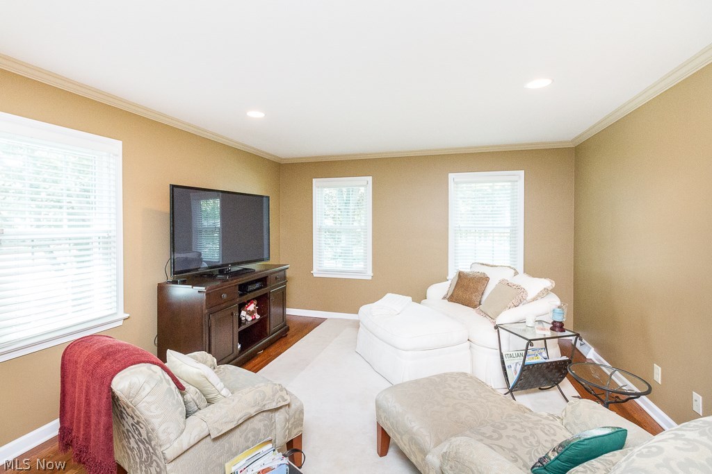 3373 Stanley Road Akron, OH 44333 - Photo 9 of 29 Gallery Image 9