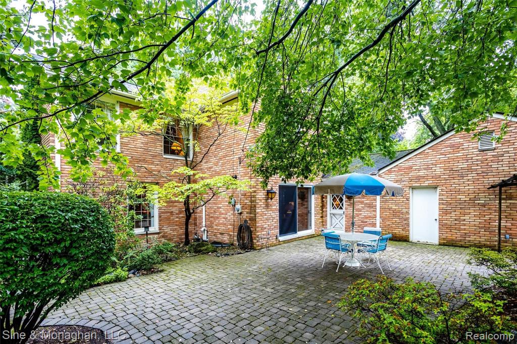 523 Thorntree Road Grosse Pointe Woods, MI 48236 - Photo 54 of 59