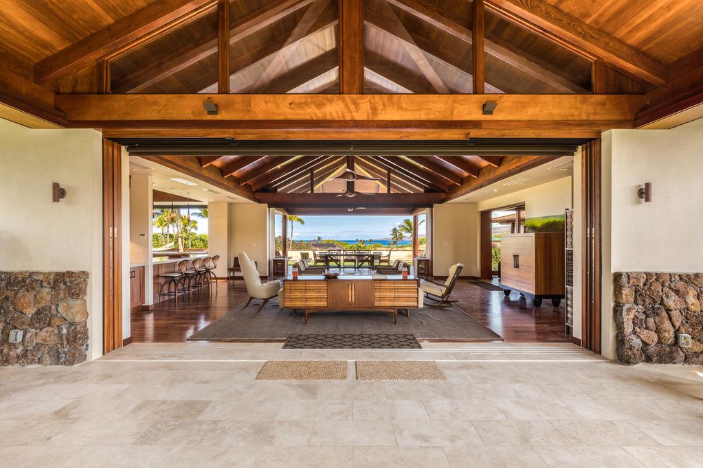 62-3908 Kaunaoa Iki Road Kamuela, HI 96743 - Photo 7 of 21 a view of outdoor space with a patio