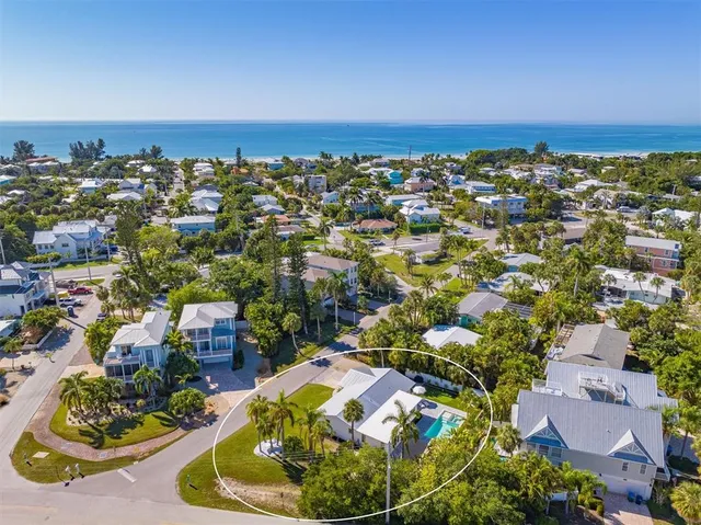 $1,535,000 | 414 79th Street, Holmes Beach, FL 34217