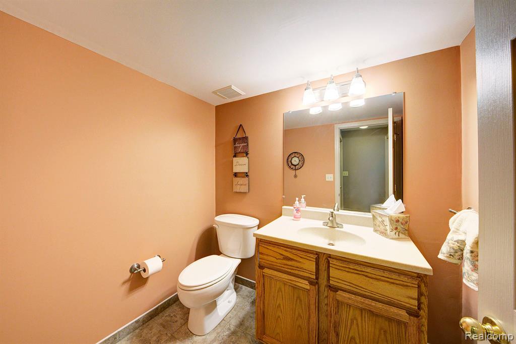 781 Sandalwood Road Canton, MI 48188 - Photo 26 of 35 Gallery Image 26
