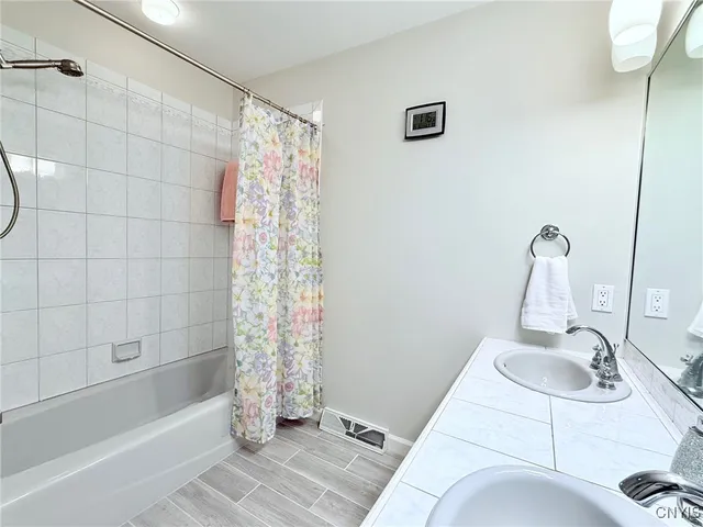 $849,900 | 1180 Davinci Drive, Cortlandville, NY 13045