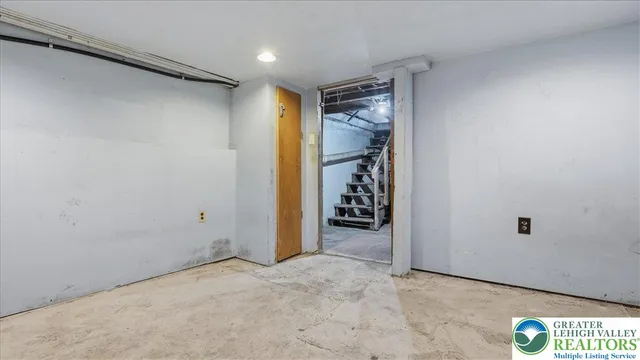 $139,900 | 143 5th Street, Slatington, PA 18080