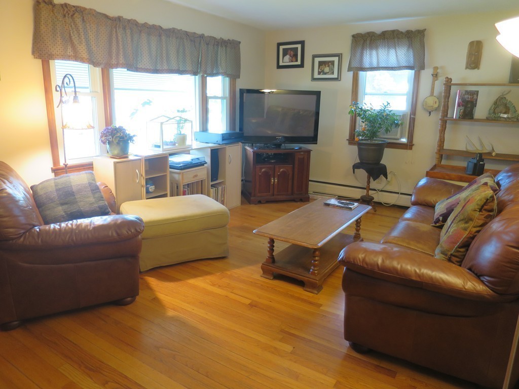 11 Dunbar Street Springfield, MA 01118 - Photo 13 of 24 Gallery Image 13