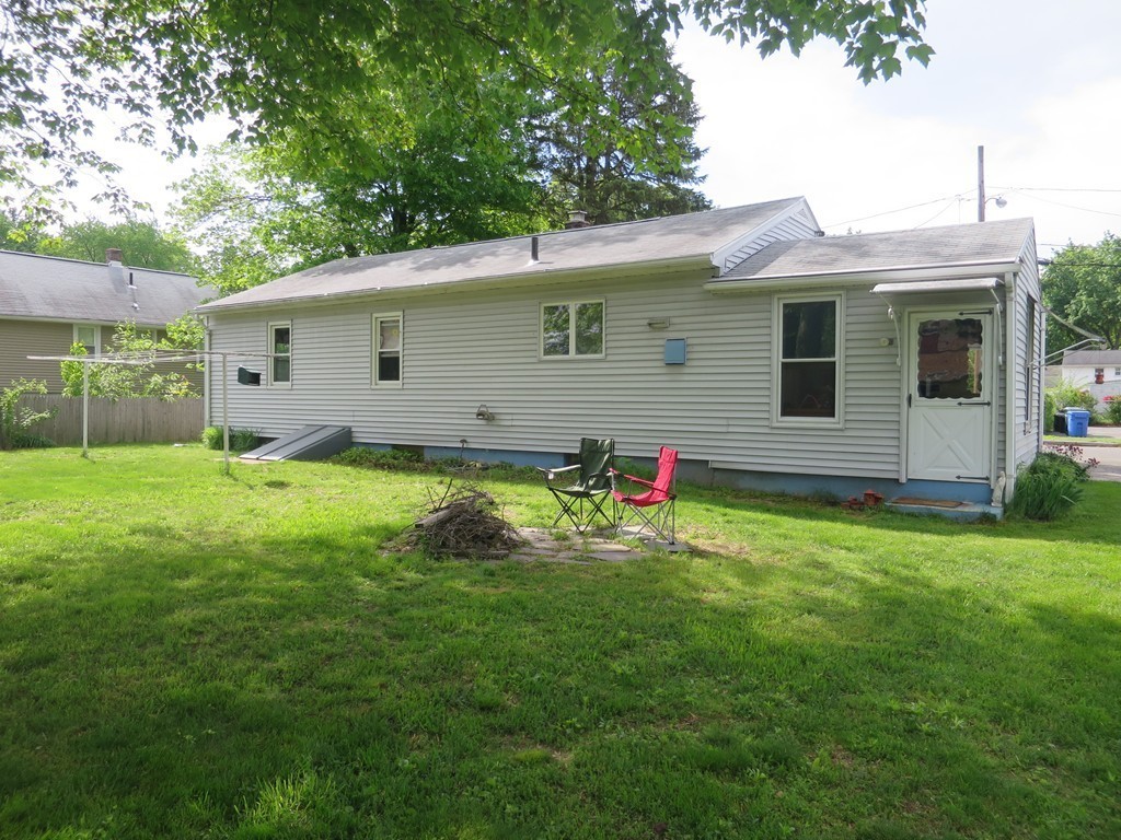 11 Dunbar Street Springfield, MA 01118 - Photo 18 of 24 Gallery Image 18