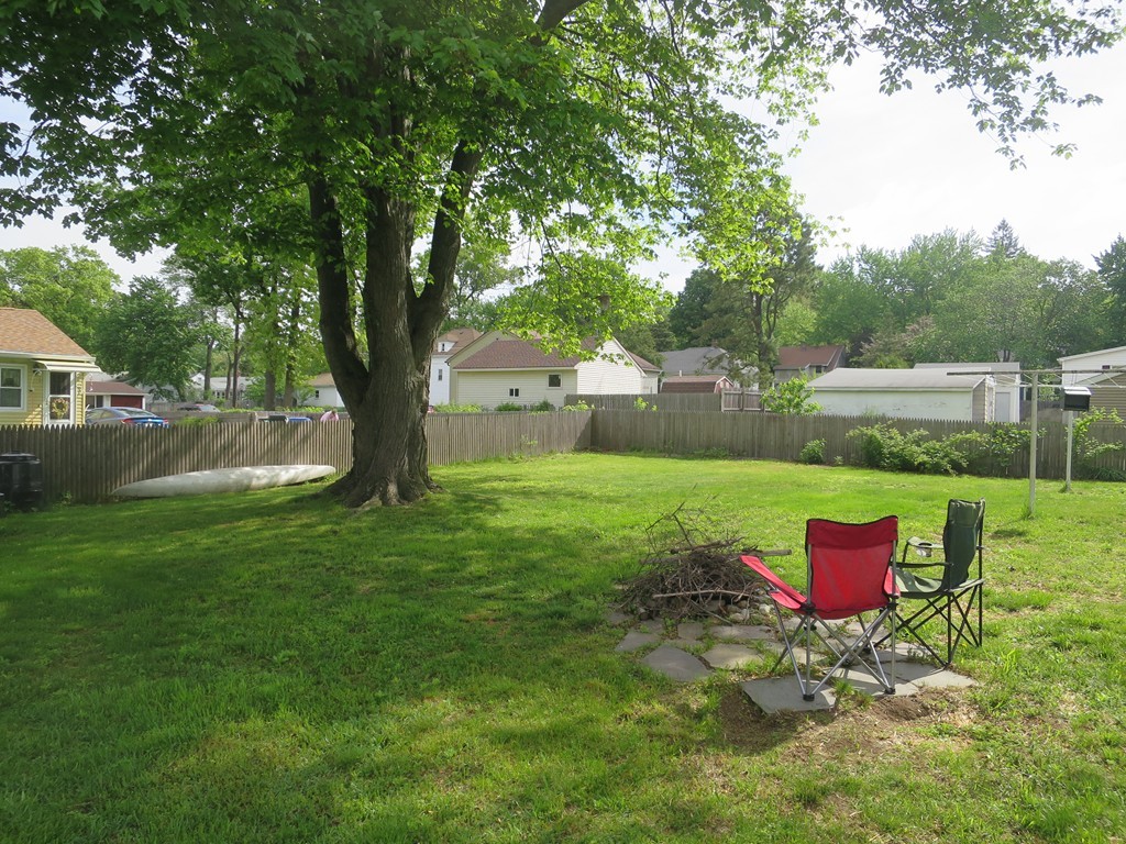 11 Dunbar Street Springfield, MA 01118 - Photo 2 of 24 Gallery Image 2