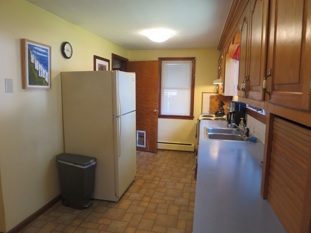11 Dunbar Street Springfield, MA 01118 - Photo 6 of 24 Gallery Image 6
