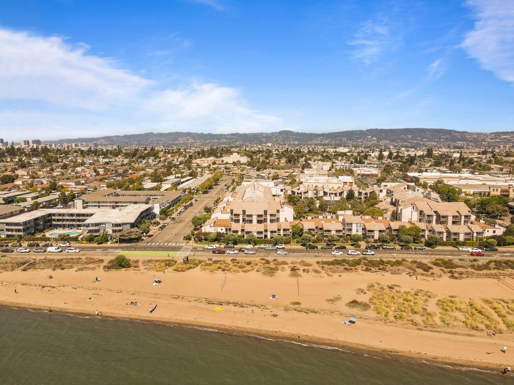 2101 Shore Line Drive, Unit 212 Alameda, CA 94501 - Photo 25 of 28 a view of an ocean