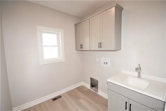 $799,900 | 7 Knoche Way, Orchard Park, NY 14127