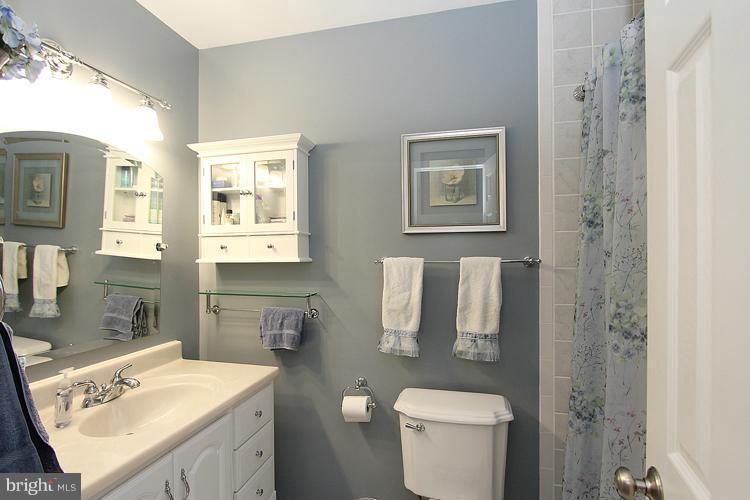 1027 Mondrian Terrace Silver Spring, MD 20904 - Photo 13 of 29 Bath