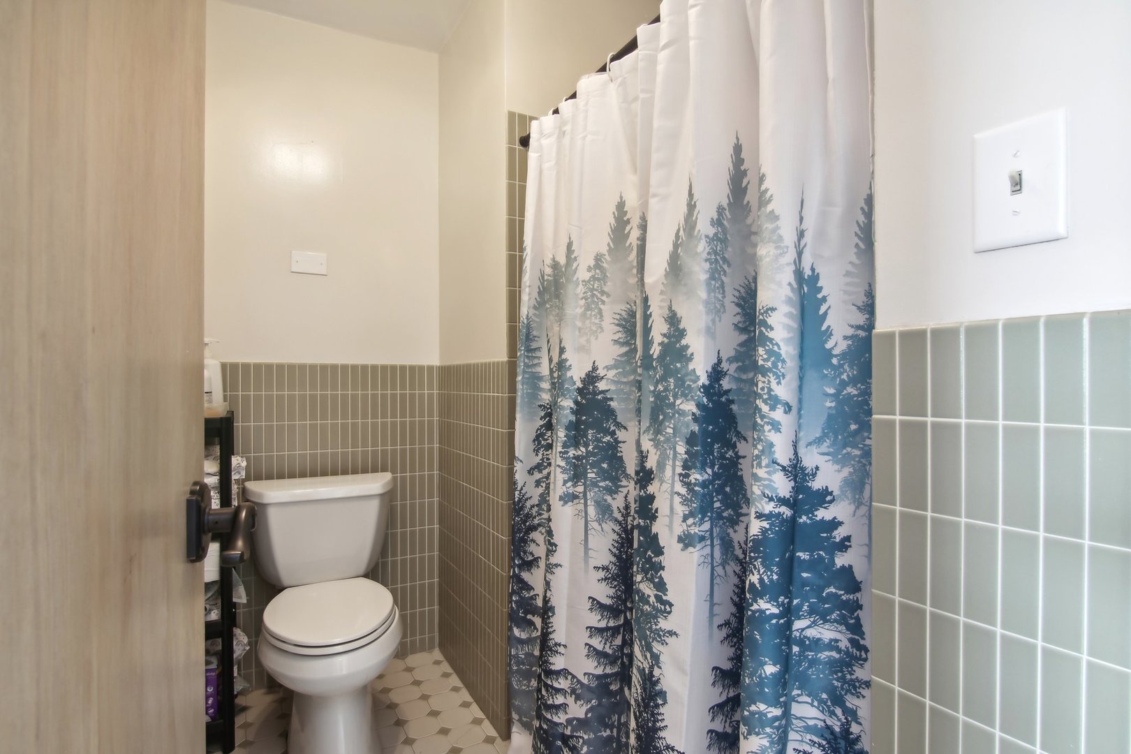 6145 North Sheridan Road, Unit 8D Chicago, IL 60660 - Photo 19 of 34 Gallery Image 19