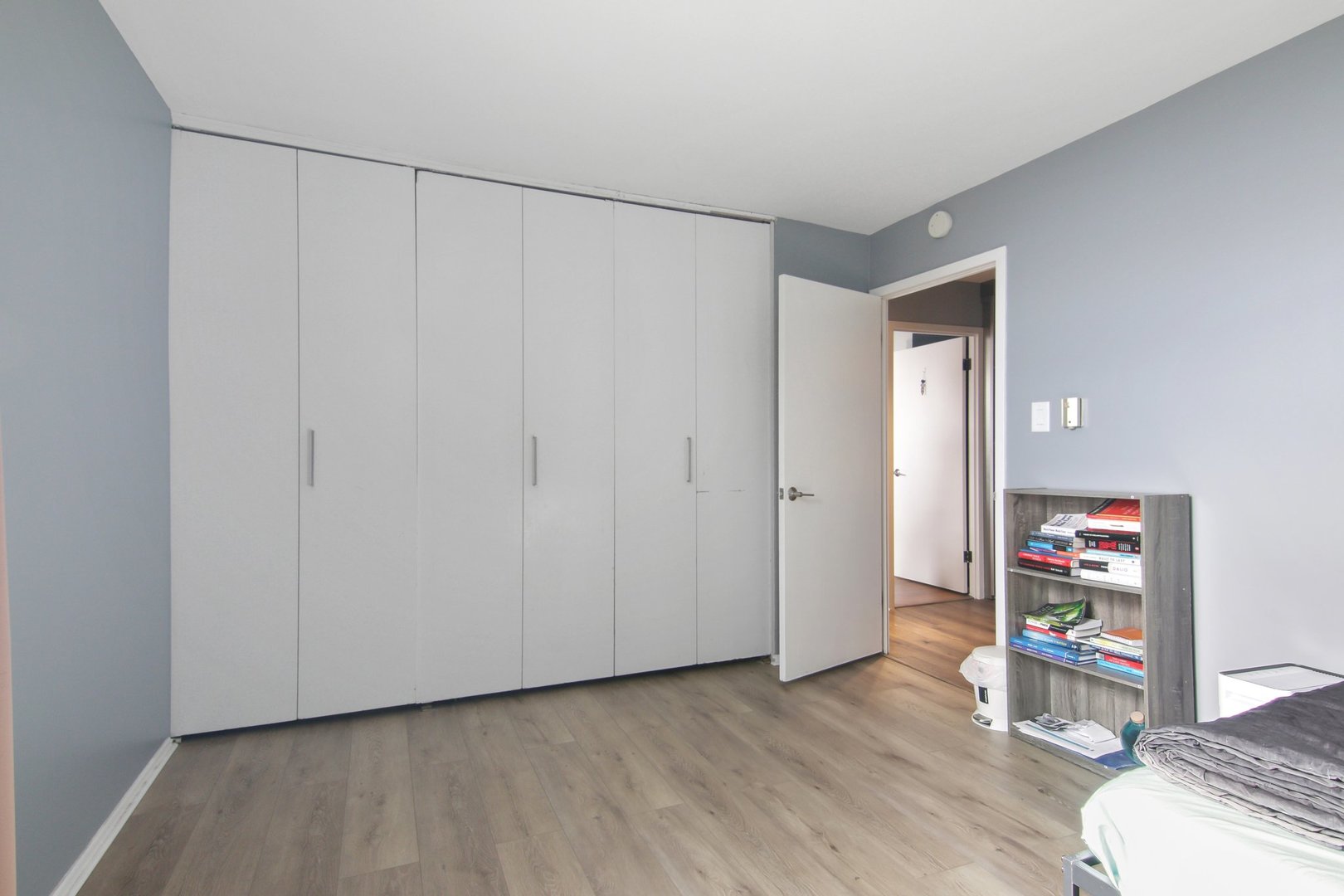 6145 North Sheridan Road, Unit 8D Chicago, IL 60660 - Photo 21 of 34 Gallery Image 21