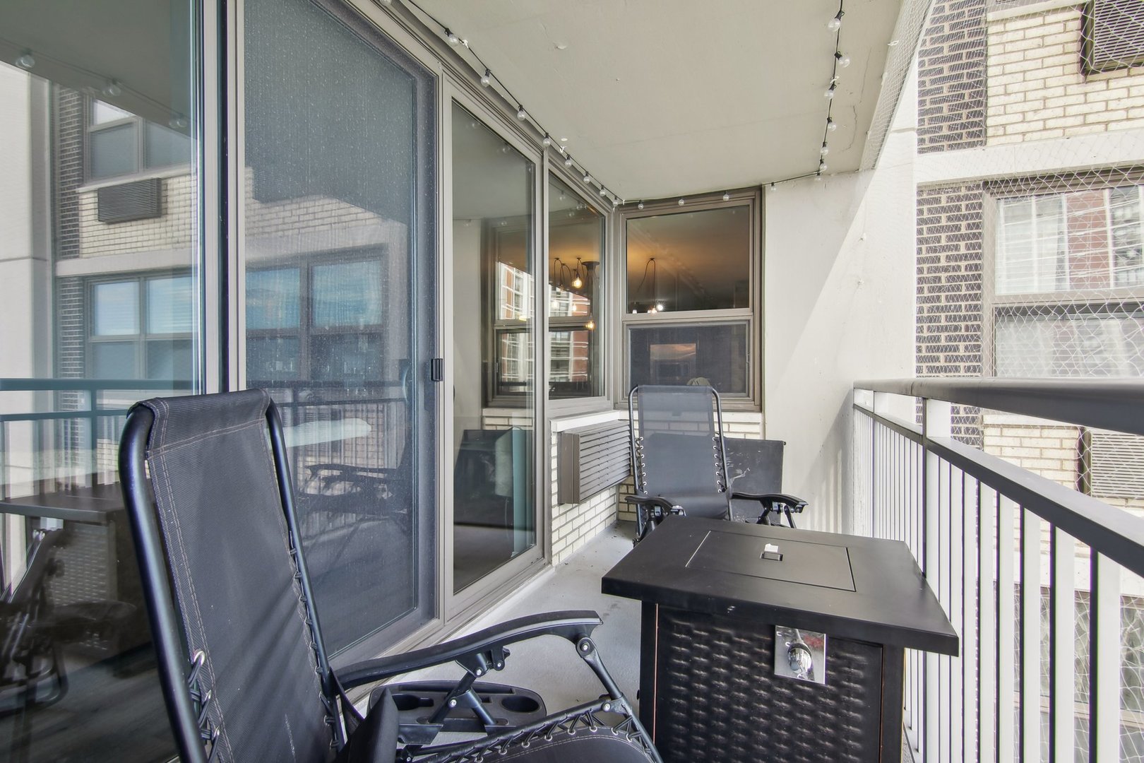 6145 North Sheridan Road, Unit 8D Chicago, IL 60660 - Photo 24 of 34 Gallery Image 24